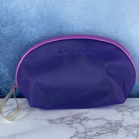 Clinique Cosmetic Bag - Picture 4 of 11